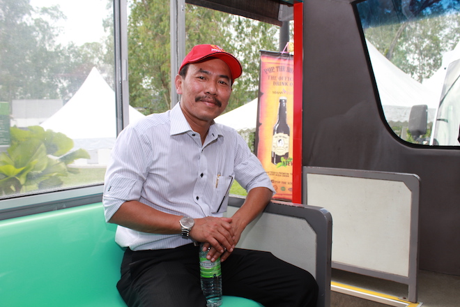 Ketua Setiausaha Kementerian Pertanian dan Industri Asas Tani,  Datuk Seri Dr Ismail Bakar menaiki tram ke setiap lokasi #MAHA2016 bersama media