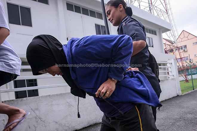  Mastura didakwa di Mahkamah Sesyen dekat Kajang, semalam berhubung kes bayi lelaki yang baharu dilahirkan dijumpai cedera di dalam longkang di tempat kerjanya 6 Januari lalu. — Gambar Bernama