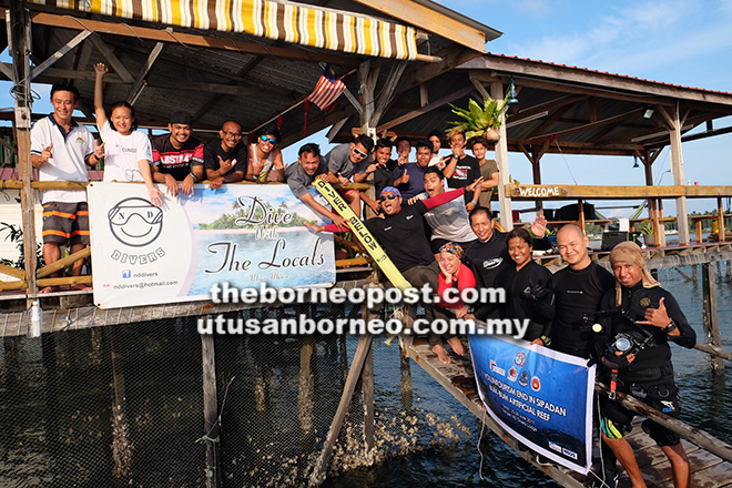  1Voluntourism Penanaman Tukun Tiruan di Pulau Bum Bum.
