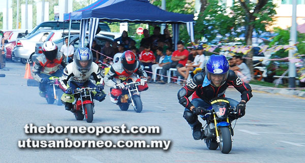  Antara aksi kategori Open Master pada ‘Mydin Minibike Merdeka Fun Race 2017’.