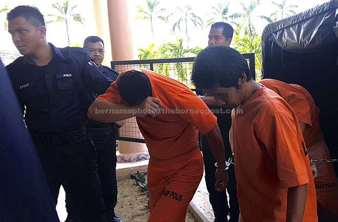  Mahkamah Majistret Seri Manjung melanjutkan tempoh reman selama tiga hari mulai semalam ke atas dua anggota Tentera Laut Diraja Malaysia bagi kes mendatangkan kecederaan dua rakan setugas ketika di dalam Bilik Tahanan, Sungai Wangi, Sitiawan dekat Lumut, semalam. — Gambar Bernama