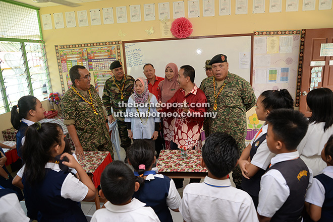 Dewan masyarakat sepupok niah