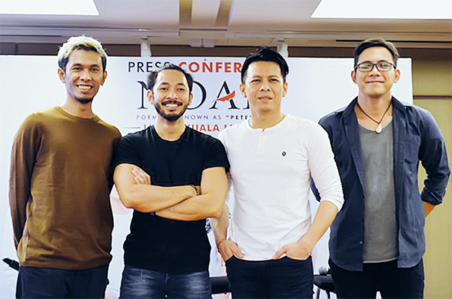  Ahli kumpulan Noah (dari kiri) Lukman, Uki, Ariel dan David dalam sidang media di Kuala Lumpur baru-baru ini.