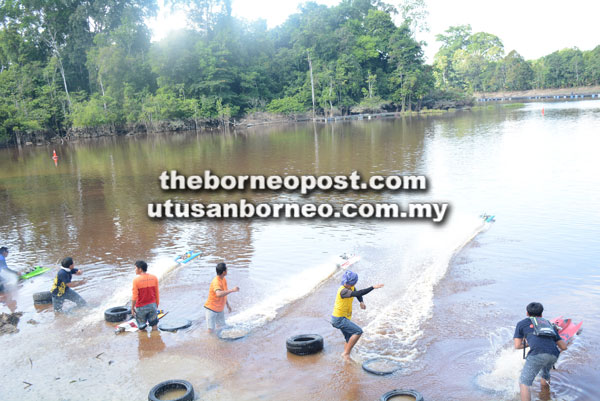  Acara bot kawalan jauh yang akan diadakan di Loagan Langari, Batu Danau Limbang pada Sabtu dan Ahad ini.