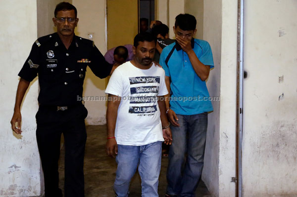  M. Gunasegaran yang menyerah diri dengan membawa mayat kekasihnya ke Balai Polis Kota Damansara didakwa di Mahkamah Majistret semalam atas pertuduhan membunuh wanita itu di tempat letak kereta sebuah pasaraya, minggu lalu. — Gambar Bernama