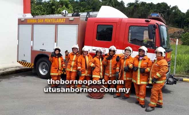  Ahli PESKEB dan PERISMA menyertai Program Riadah Bomba.