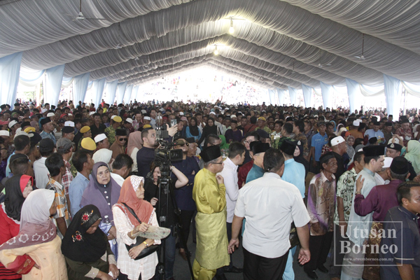 ANTARA pengunjung yang hadir dalam majlis itu.