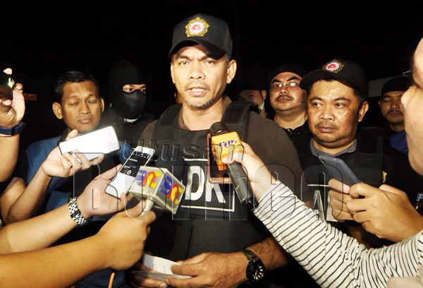 AZIS semasa sidang media selepas Ops Adu pada Sabtu.