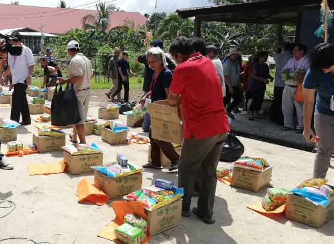  Latihan dan simulasi pengurusan pangkalan hadapan turut diadakan sebagai persiapan agihan bekalan kepada mangsa bencana.