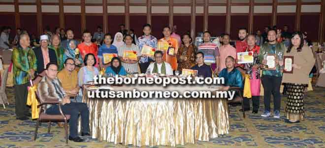 Jabatan Penerangan Anjur Malam Anugerah Keceriaan Dan Inovasi Utusan Borneo Online