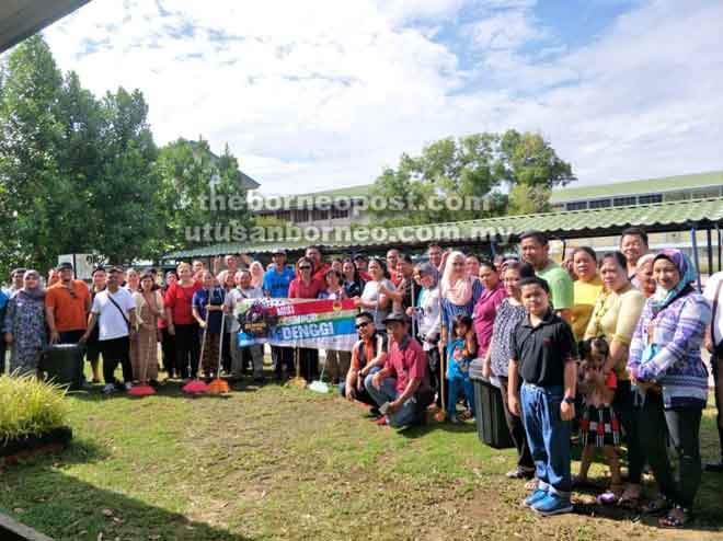  SMK Baru Miri turut menjuarai pertandingan patrol denggi peringkat negeri dan mewakili Sarawak ke peringkat kebangsaan.