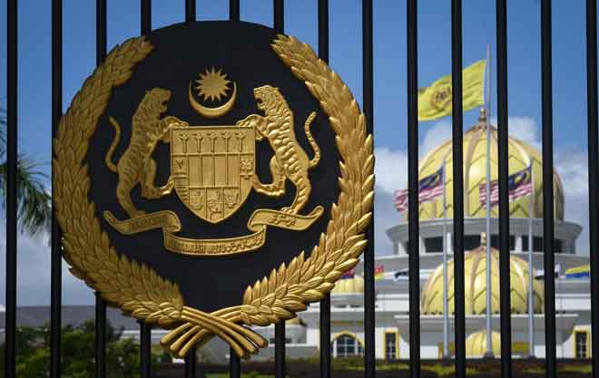  Suasana di perkarangan Istana Negara sewaktu tinjauan Mesyuarat Majlis Raja-Raja selepas peletakan jawatan Yang di-Pertuan Agong. — Gambar Bernama