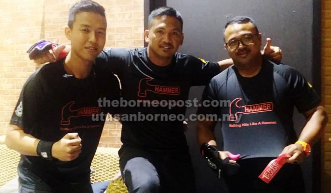  (Dari kiri) Mohd Abdul Hadi, Sofian Kamsani dan Hipni Morni mewakili Special Squad RMP. 