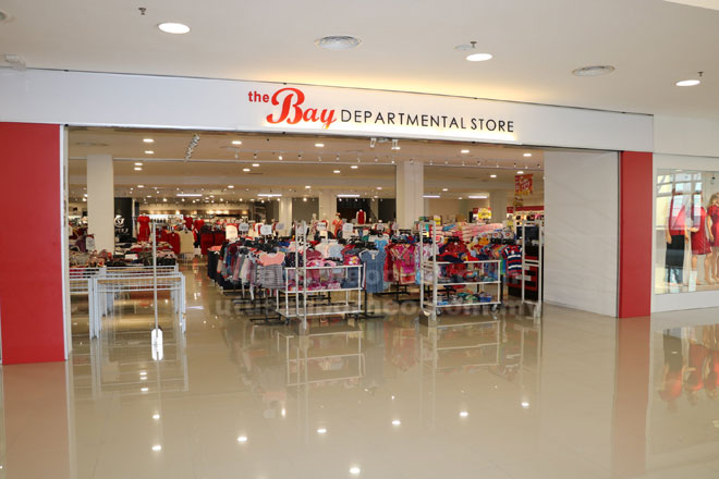  The Bay Departmental Store di Moyan Square.