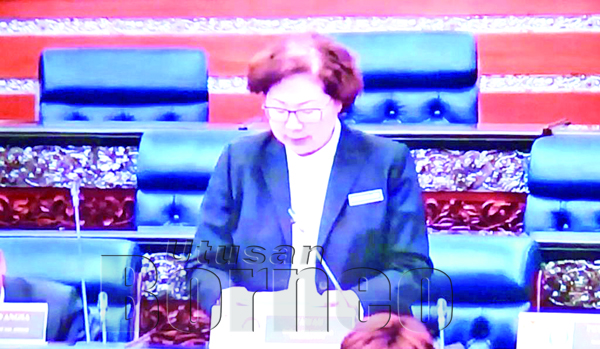 CHRISTINA ketika berbahas di Dewan Rakyat.