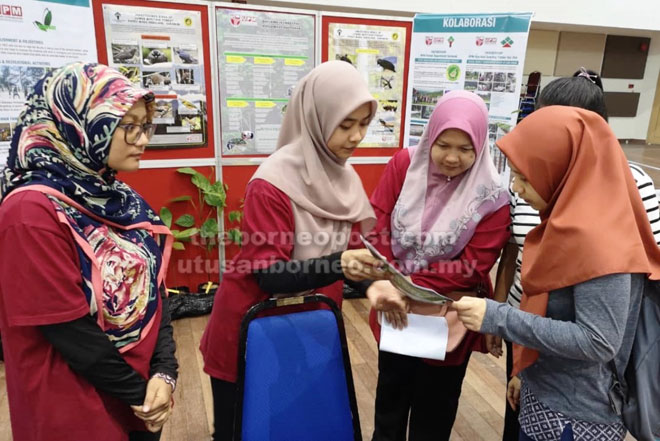  Seramai 400 pengunjung terdiri daripada pelajar lepasan SPM dan STPM serta ibu bapa mengunjungi Hari Terbuka Akademik UPMKB pada Sabtu lepas.