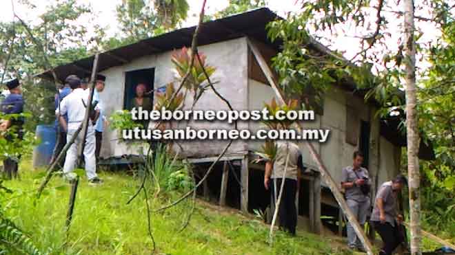  Rombongan TBS menziarah dan menyampaikan bantuan kepada Salimah di Kampung Kemunting.