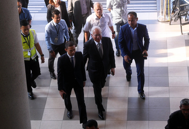 Najib tiba di Mahkamah Tinggi Kuala Lumpur hari ini - Gambar Bernama 