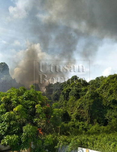  Kepulan asap dikesan berlaku dari kawasan kebakaran baru di Sungai Tujuh, bersempadan dengan negara Brunei. 