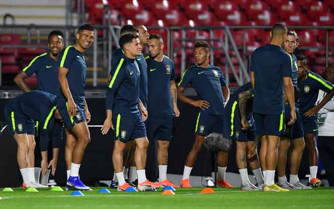  Pemain pasukan Brazil mengadakan sesi latihan di Stadium Morumbi sebagai persediaan untuk kejohanan Copa America yang akan berlangsung dari 14 Jun sehingga 7 Julai di Brazil. — Gambar AFP