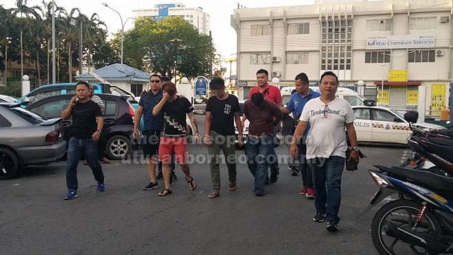  Ketiga-tiga suspek dibawa ke Balai Polis Pusat Miri untuk tindakan selanjutnya. 