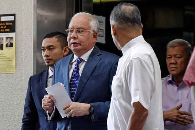  Najib ketika hadir pada perbicaraan salah guna kuasa membabitkan dana SRC International Sdn Bhd di Mahkamah Tinggi yang memasuki hari ke-54 semalam. — Gambar Bernama