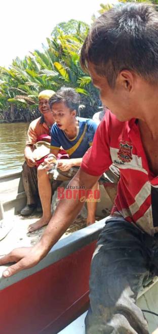  Jackson ditemui selamat oleh penduduk kampung yang melakukan pencarian jam 12 tengah hari semalam.