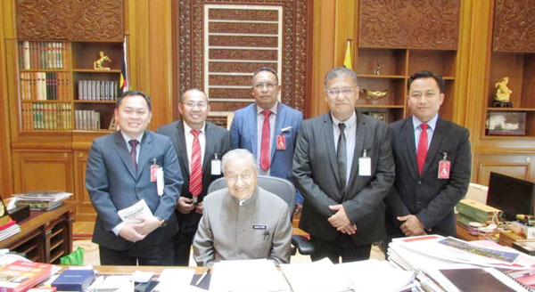  Tun Mahathir bersama rombongan KPP SESB.