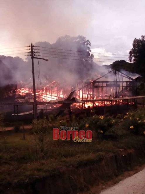  Buding ba SK Nanga Serau benung angus. 