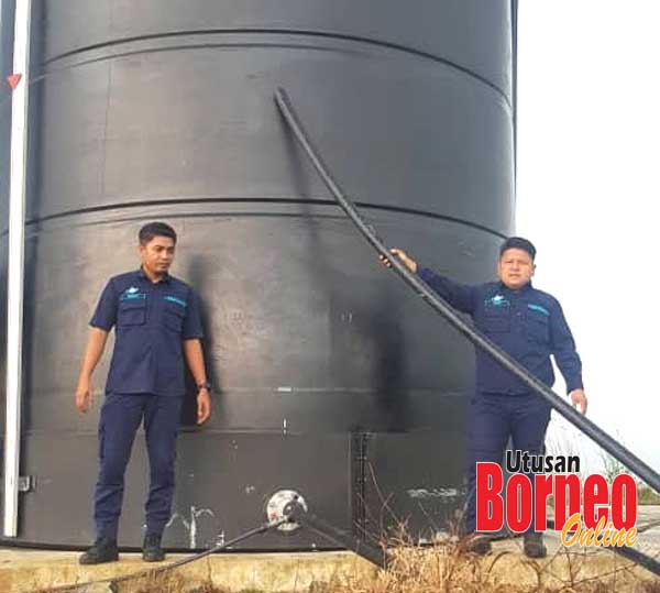  Dua penguatkuasa JAT berjaya mengesan kecurangan penyambungan haram bekalan air di sebuah ladang kelapa sawit yang terletak di Batu 22 Balung Tawau.