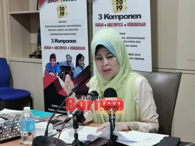 Fatimah bercakap pada sidang di pejabatnya hari ini mengenai Bantuan Khas Pesakit Buah Pinggang di Sarawak. Gambar Roystein Emmor
