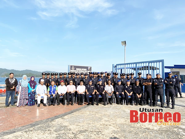  Rombongan Pelayaran Rahmah Yadim dan PPM bergambar sebelum berangkat.