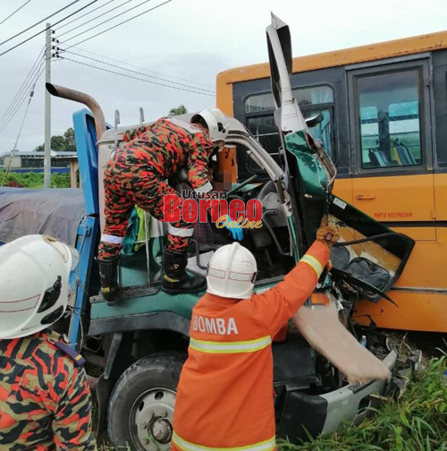 Nahas lori dan bas sekolah, kelindan maut selepas beberapa jam