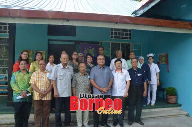  Gambar kenang bala temuai enggau volunteer di Galeri Minda, Rumah Kenyalang.