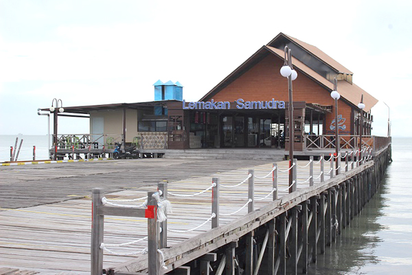  Lemakan Samudra, salah satu restoran makanaan laut di Tarakan.