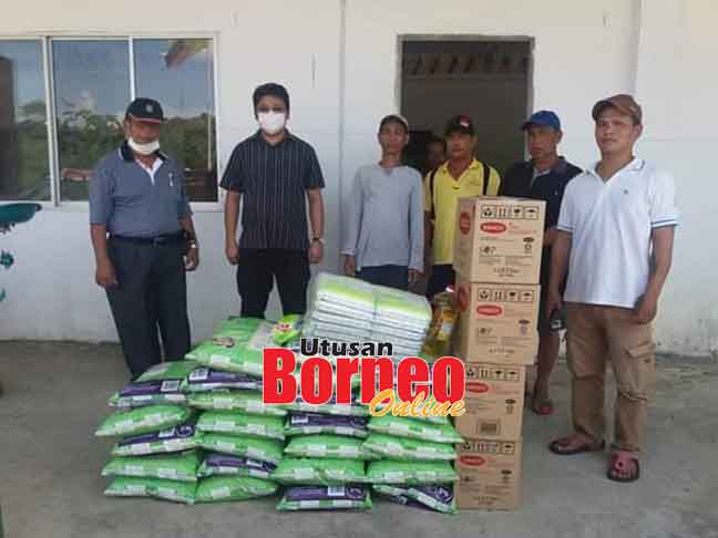  Whelthon (dua kiba) nyuaka bakul pemakai ngagai sebuah rumah panjai ba sitak Bukit Balau di Sri Aman ensanus.