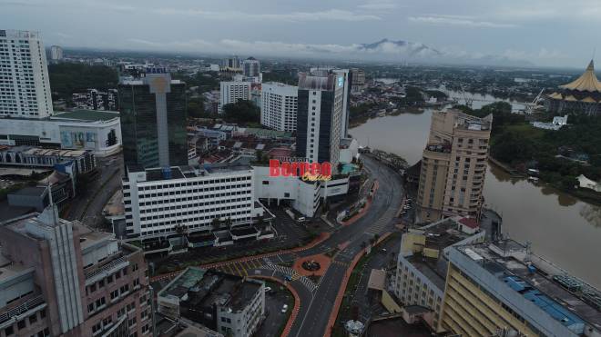 Pemandangan dari udara mendapati pusat bandar raya Kuching lengang susulan pelaksanaan PKP, baru-baru ini.