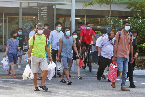  Semasa COVID-19 ini, permintaan topeng muka terus memuncak kerana pemakaiannya amat penting dan bekalan topeng muka dalam negara tidak mencukupi.