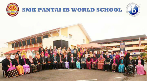  Warga SMK Pantai IB World.