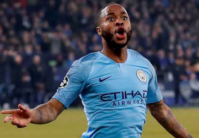  Sterling merikan gol jaringannya ketika beraksi pada perlawanan Liga Juara-Juara pusingan 16 terakhir di antara Schalke 04 dan Manchester City di Veltins Arena, Gelsenkirchen dalam gambar fail bertarikh 20 Februari 2019. — Gambar AFP