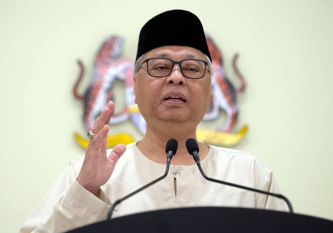 Ismail Sabri  ketika sidang media harian perkembangan Perintah Kawalan Pergerakan Pemulihan (PKPP) di Bangunan Perdana Putra hari ini. - Gambar Bernama