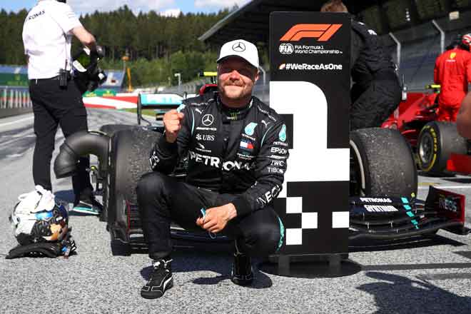  Bottas meraikan kemenangannya menjuarai F1 GP Austria pada 5 Julai lalu. — Gambar AFP