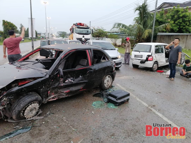 Keadaan kereta yang terlibat dalam kemalangan.