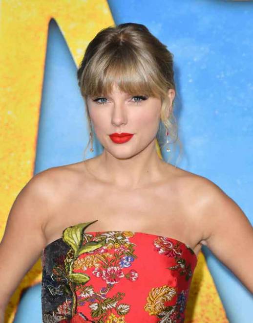  Taylor Swift, penyanyi pop tersohor AS. — Gambar AFP