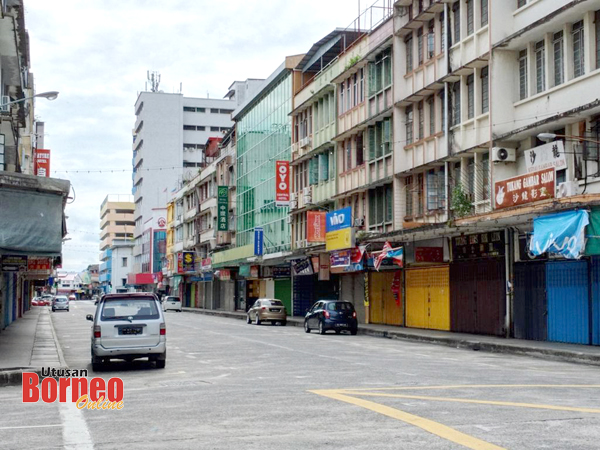  Jalan Dua di Bandar Sandakan lengang meskipun premis perniagaan dibenarkan beroperasi semasa PKPB.