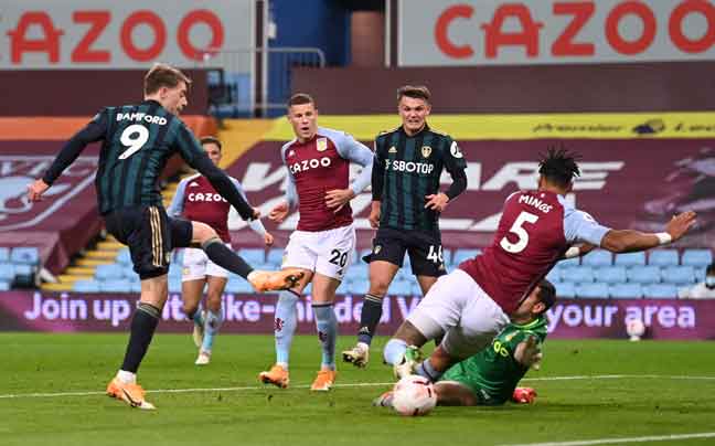  Antara babak-babak aksi perlawanan Liga Perdana Inggeris di antara Aston Villa dan Leeds United di Villa Park, England. — Gambar AFP