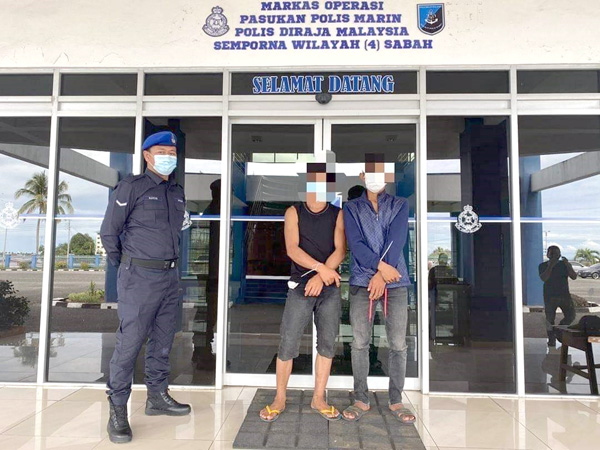  Kedua-dua suspek ditahan sebelum diserahkan ke Bahagian Siasatan Jenayah Narkotik Ibu Pejabat POlis Daerah IPD Semporna. 