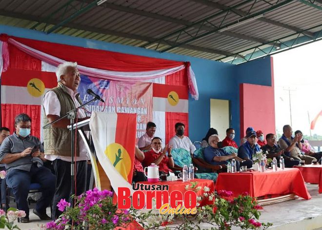  Bung ketika menyampaikan ucapannya pada mesyuarat berkenaan.