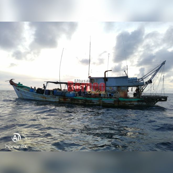  Bot nelayan Vietnam yang ditahan selepas menceroboh perairan negara.