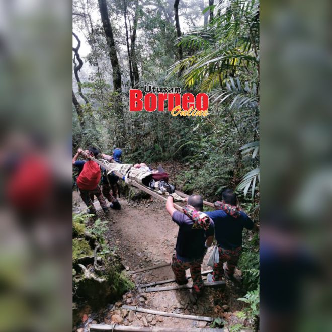  Pendaki mengalami gastrik dibawa turun menggunakan pengusung ke Timpohon Gate.